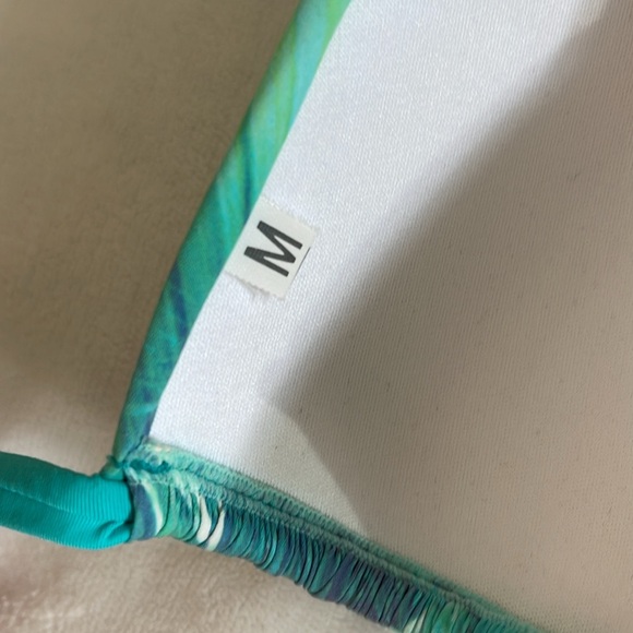 Bambu | Teal and Leaf Print Bikini Set Size Medium - Picture 8 of 8